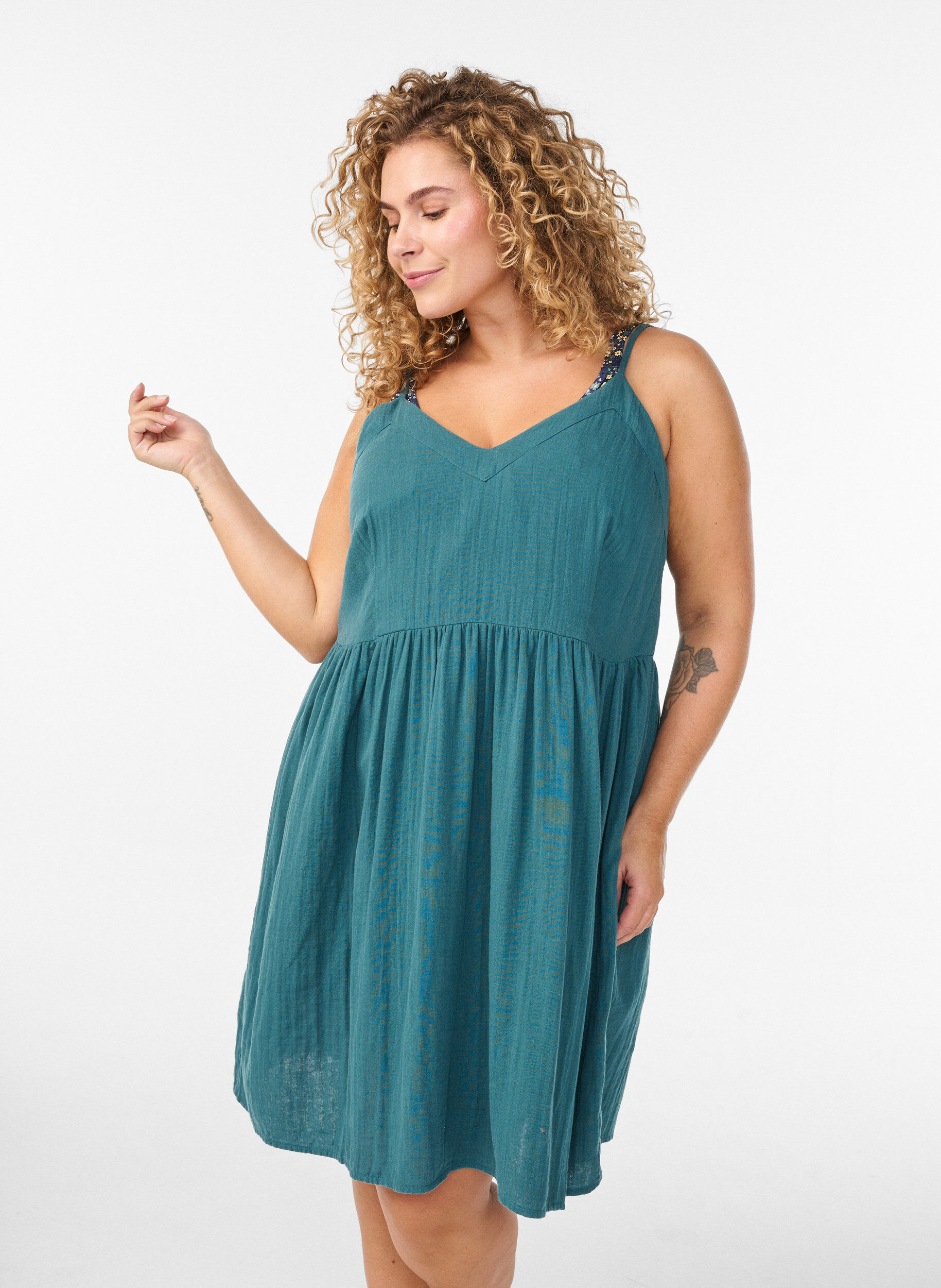 Cotton beach dress with narrow straps, Green, Model