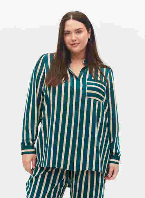 Striped long-sleeved shirt
