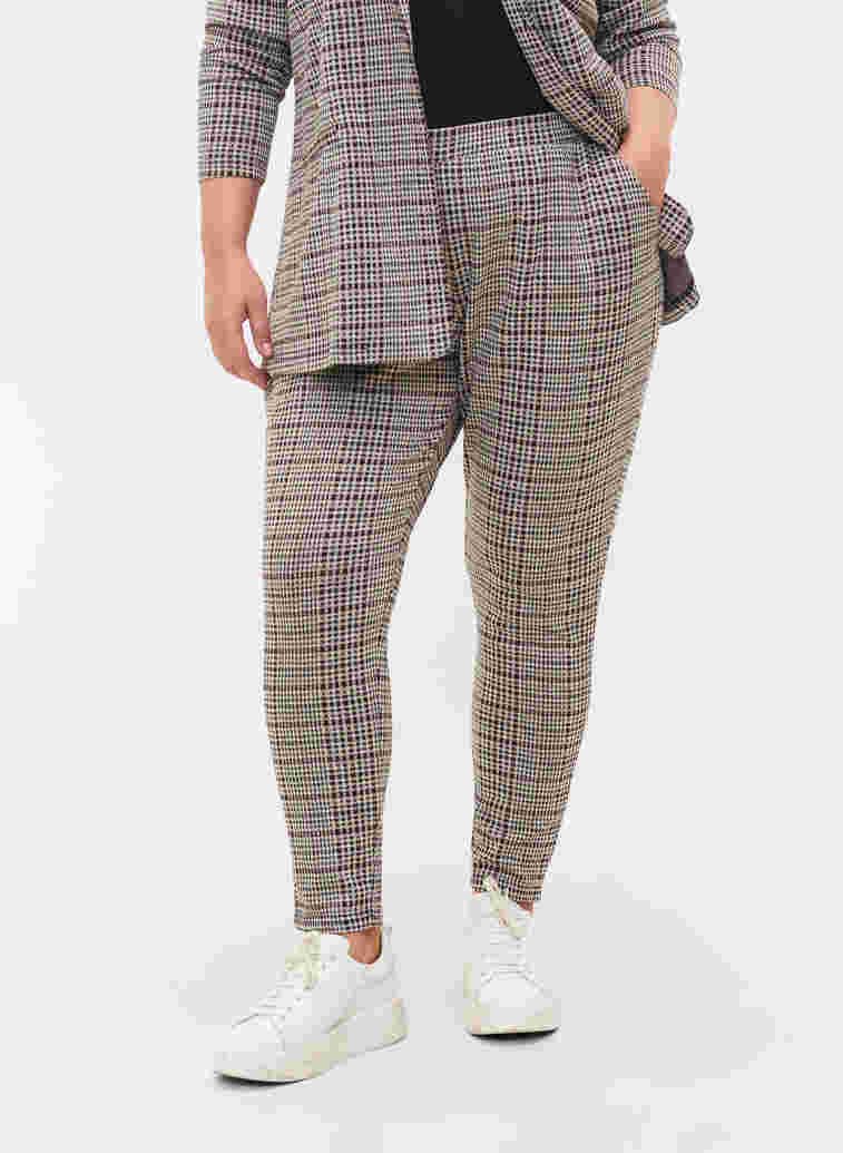 Cropped Maddison trousers with checkered pattern, Brown Check, Model image number 2