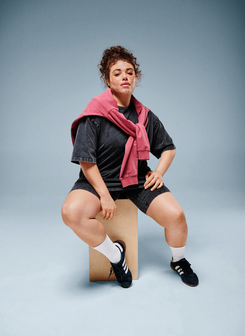 Sporty cotton t-shirt with a washed effect, Black, Image image number 0