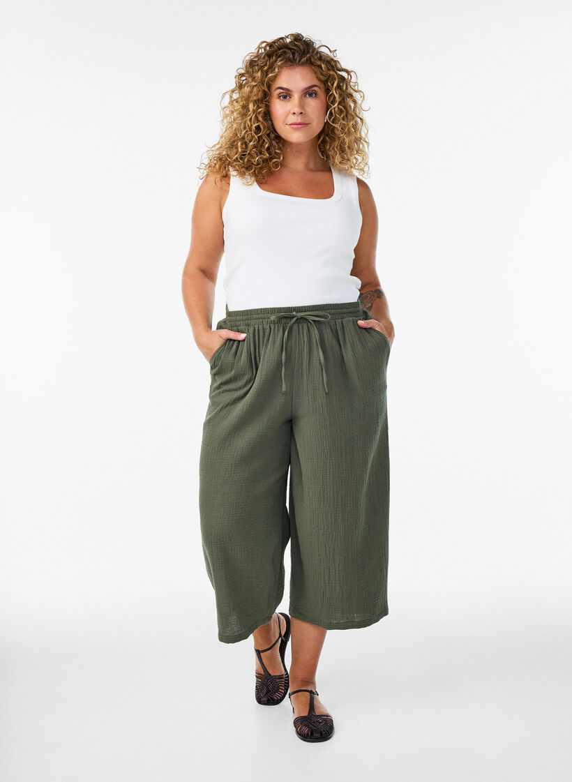 Culotte trousers in cotton muslin with high waist, Green, Model image number 0