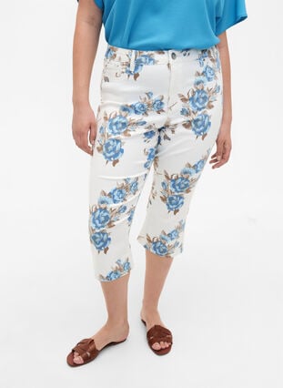 Amy high waist capri jeans with floral print, White B.AOP, Model image number 2