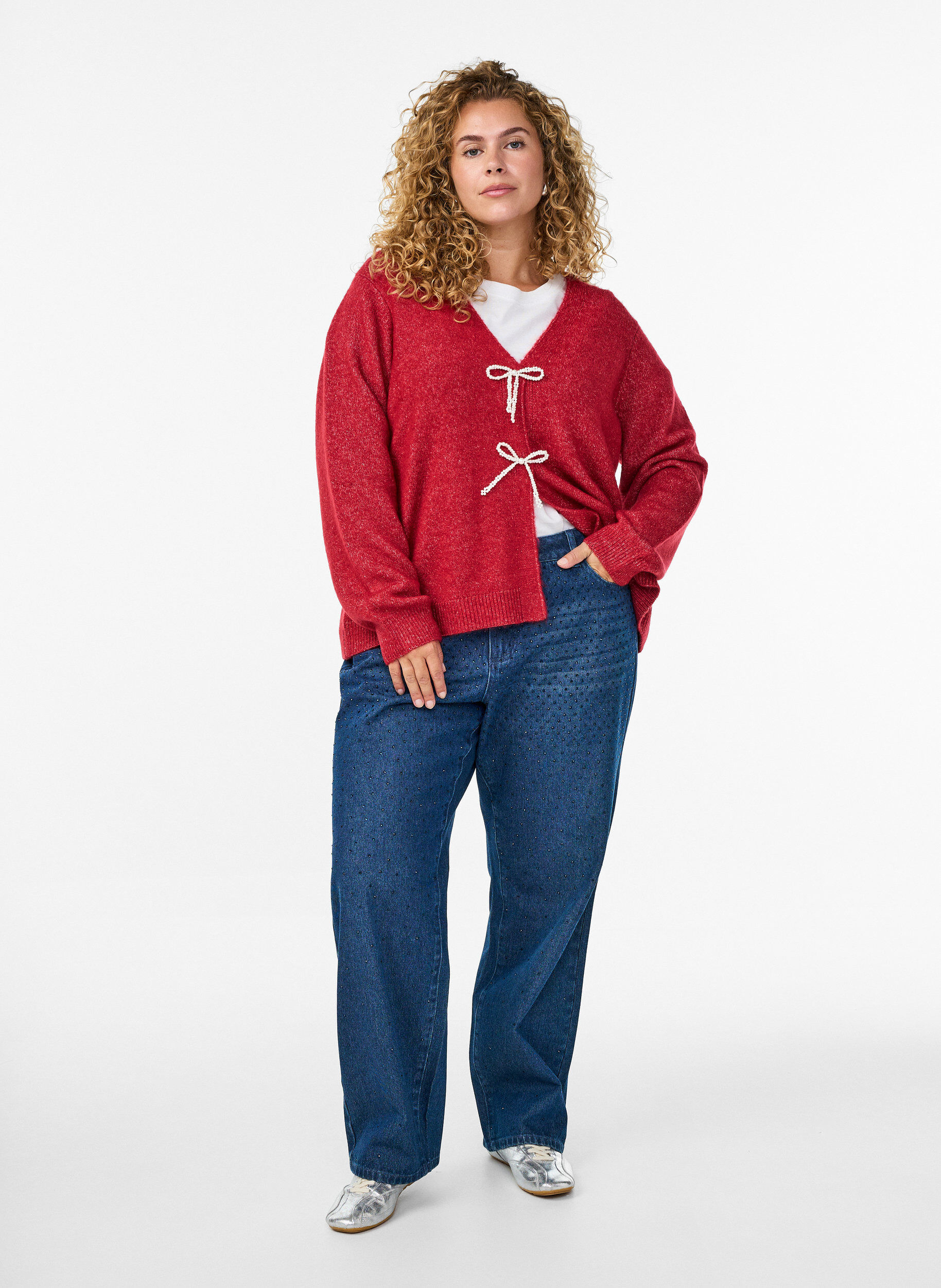 Straight fit jeans with rhinestones and a high waist, Blue, Model