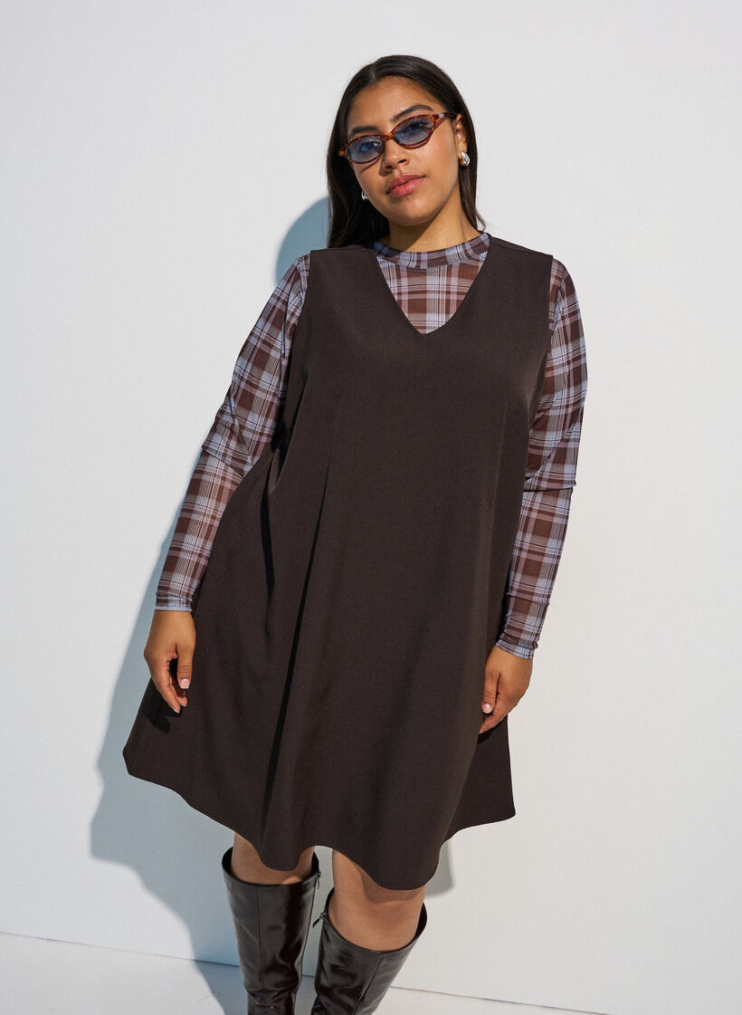 Sleeveless pinstripe A-line dress, Brown, Model image number 0
