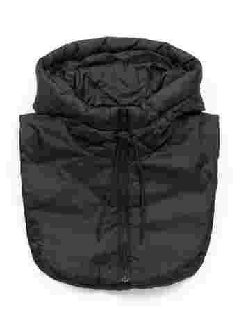 Detachable collar with hood and zipper