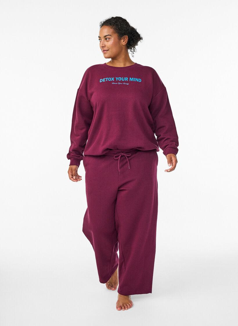 Sweatshirt with text print, Dark Bordeaux, Model image number 1