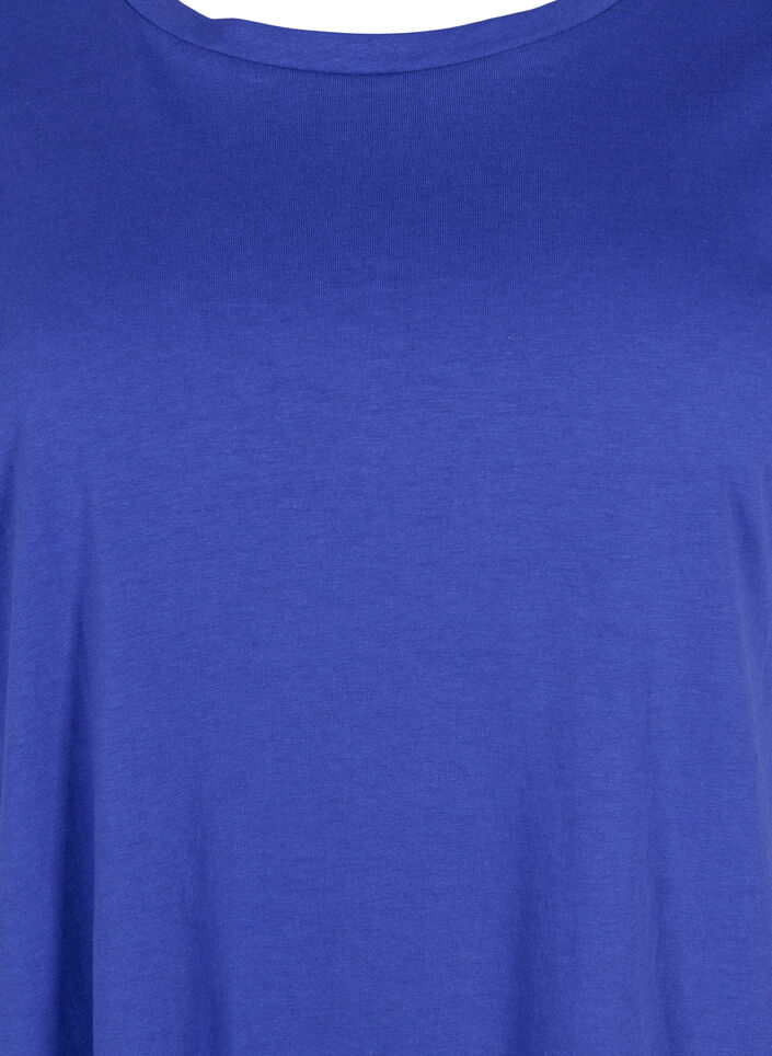 Short-sleeved t-shirt in a cotton blend, Blue, Packshot image number 2