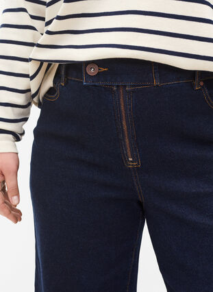 Cropped jeans with flare, Unwashed, Model image number 2