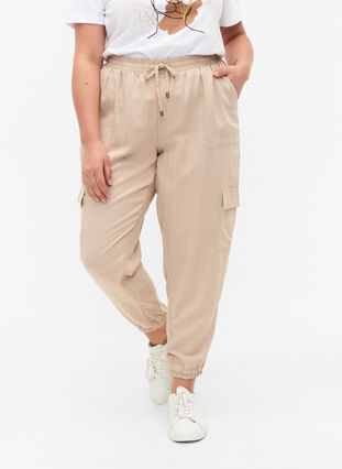 Loose cargo trousers in viscose, Oxford Tan, Model image number 2