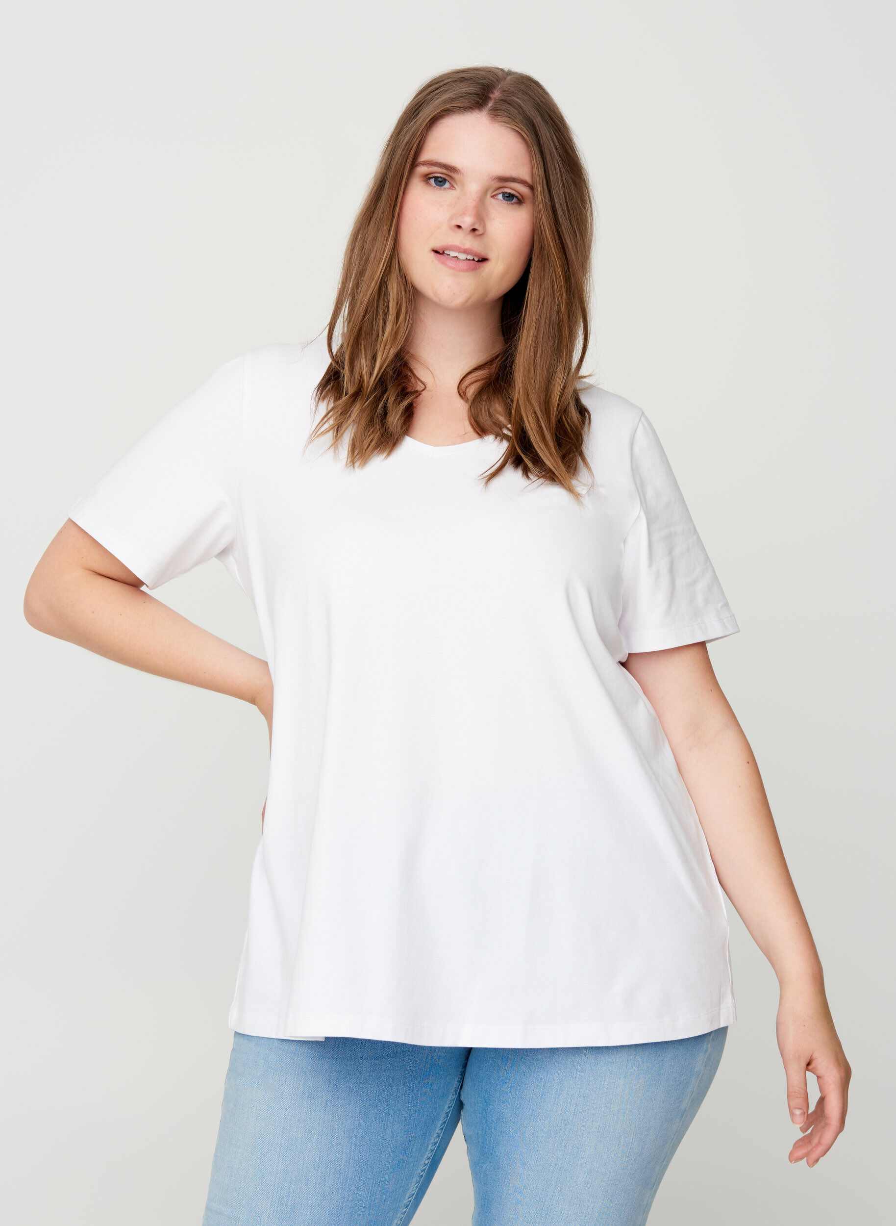 Zizzifashion Basic t-shirt with v-neck, White, Model image number 0