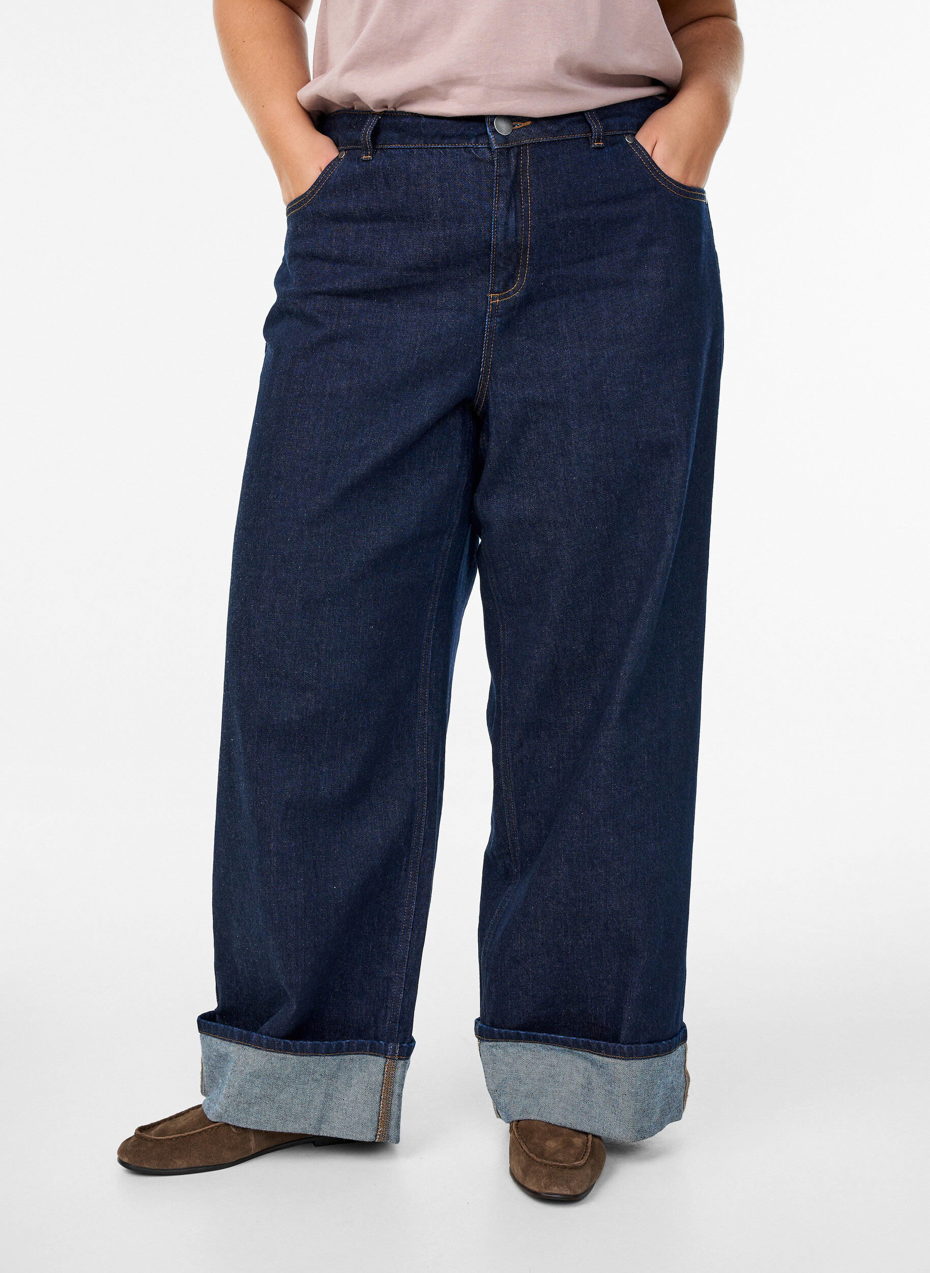 Zizzifashion Straight fit jeans with wide legs and turn-ups, Blue, Model image number 2