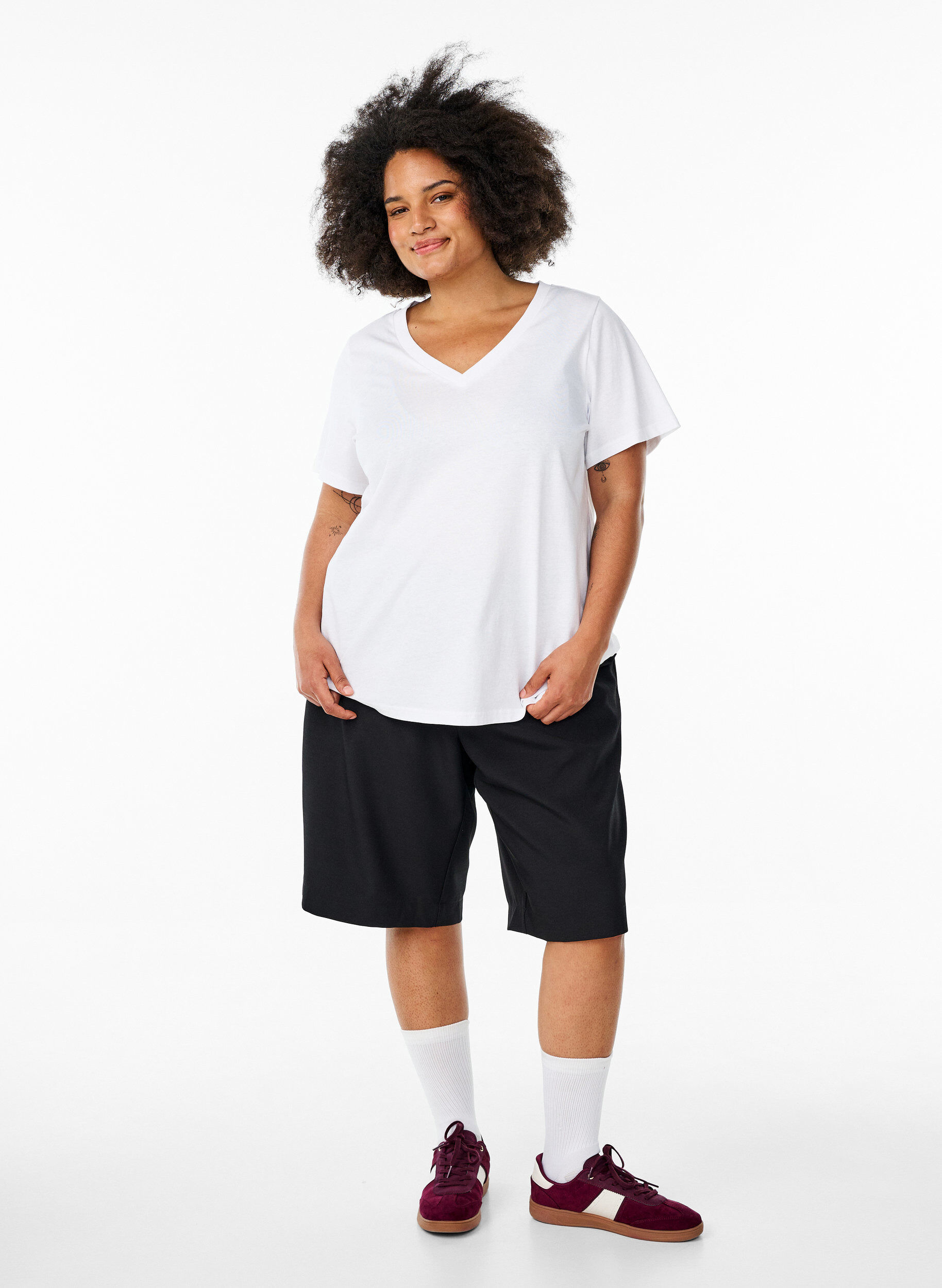 Zizzifashion Basic cotton T-shirt with a V-neck, White, Model image number 1