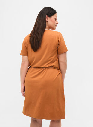 Short sleeve dress with waist belt, Pecan Brown, Model image number 1