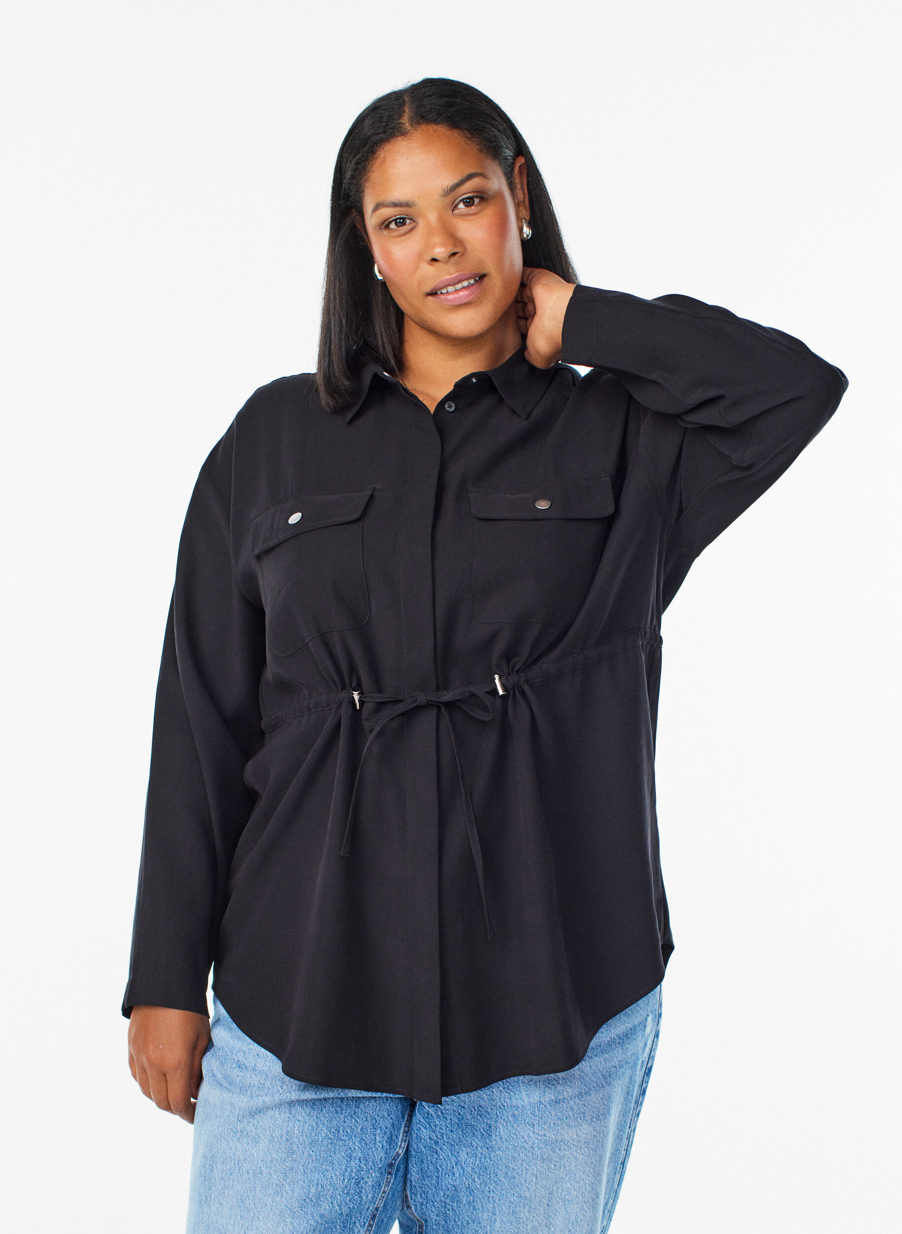 Tunic with chest pockets and adjustable waist, Black, Model