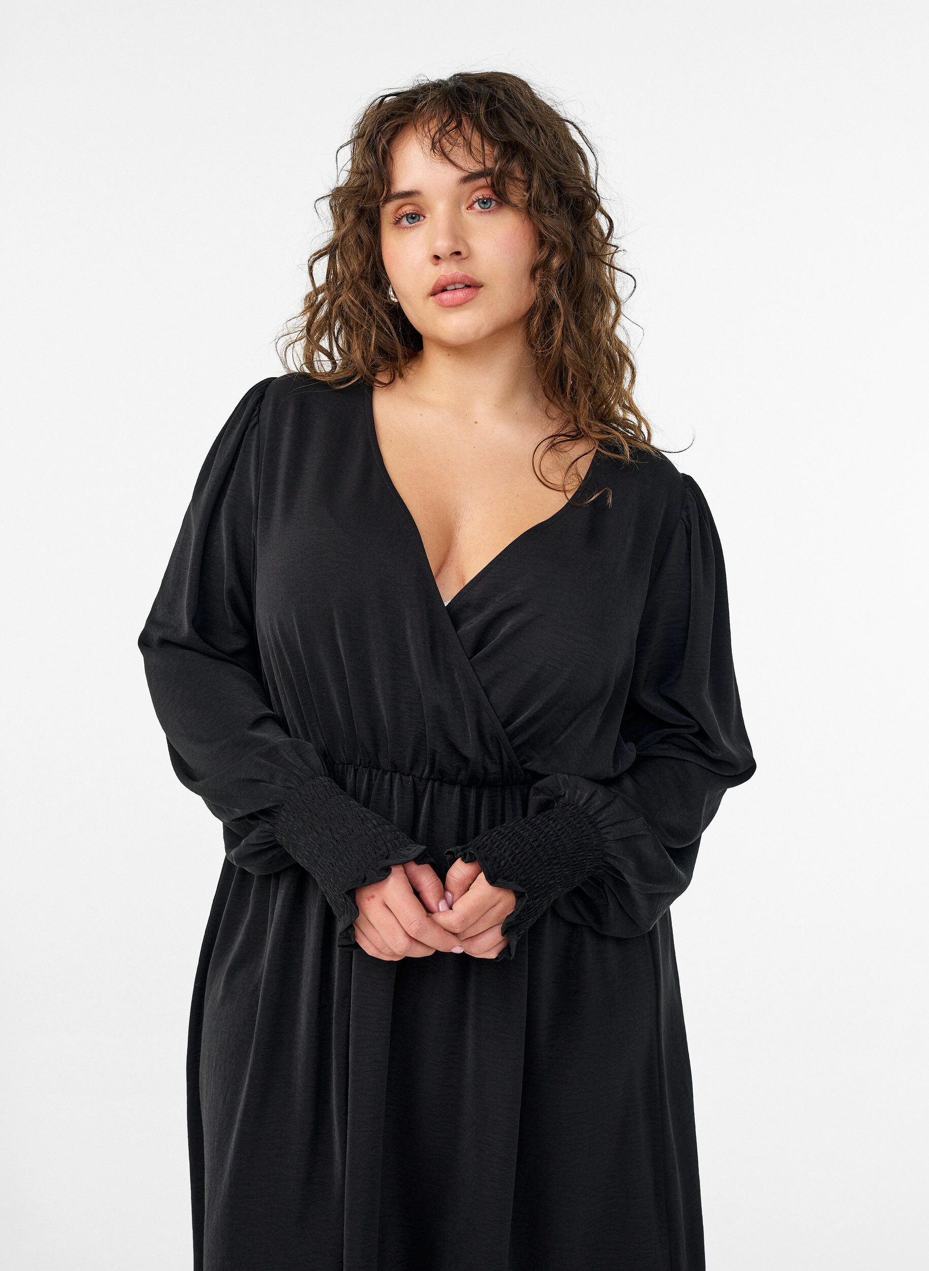 Zizzifashion Midi dress with wrap-look and smock sleeves, Black, Model image number 3