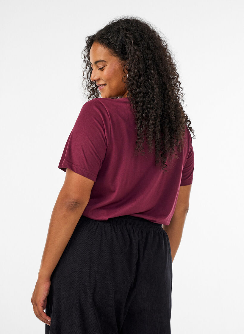 T-shirt with motif, Red, Model image number 2