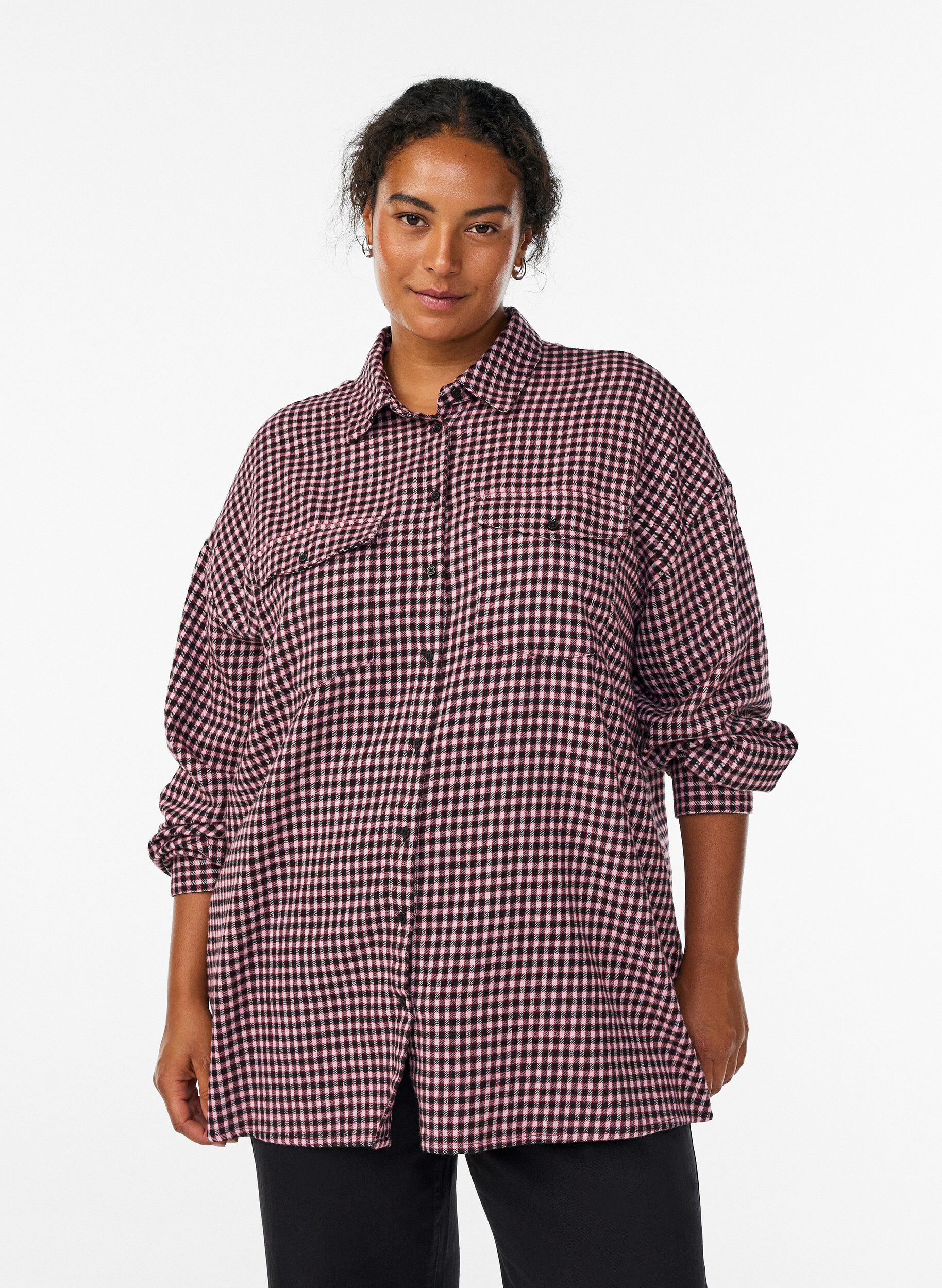 Long checked shirt with chest pockets, Red, Model
