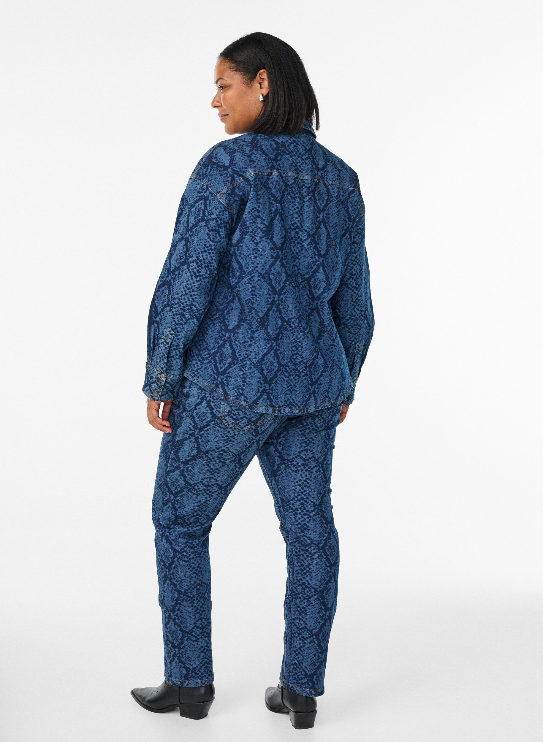Zizzifashion Emily jeans with snake print, Blue, Model image number 1
