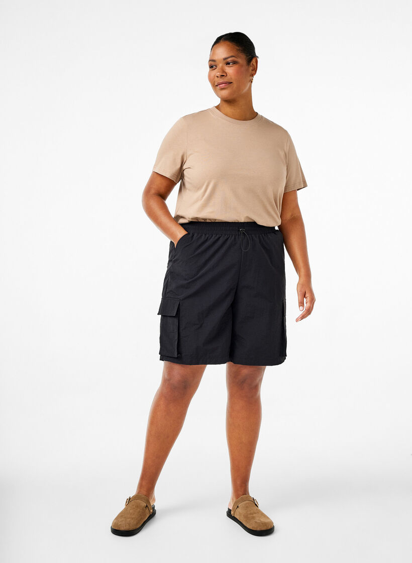 Basic cotton T-shirt with round neck, Beige, Model image number 1
