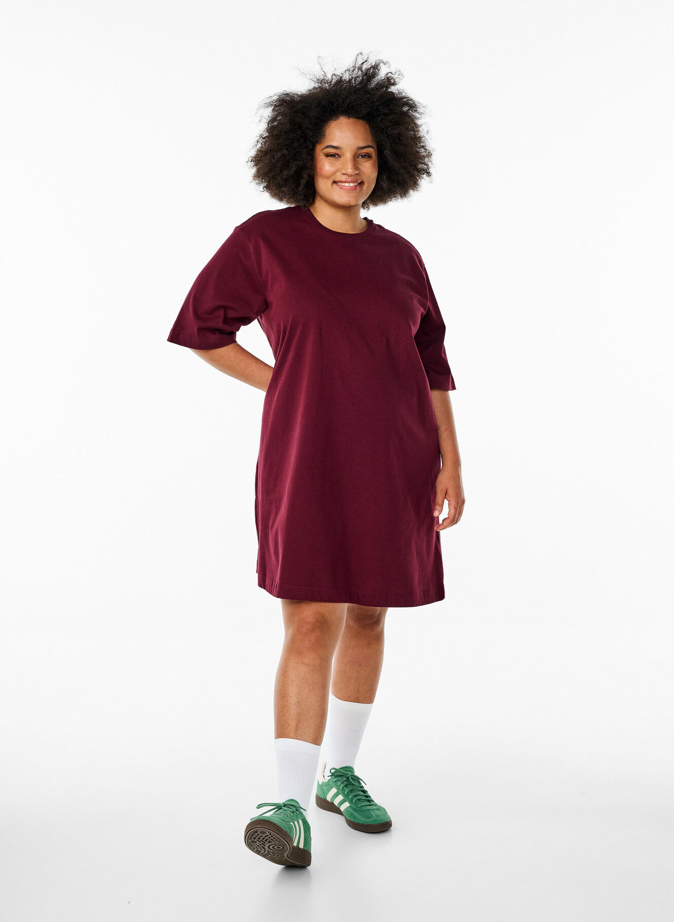 Knee-length cotton T-shirt dress - Red - Sz. 40-64 - Zizzifashion Knee-length cotton T-shirt dress - Red - Sz. 40-64 - Zizzifashion