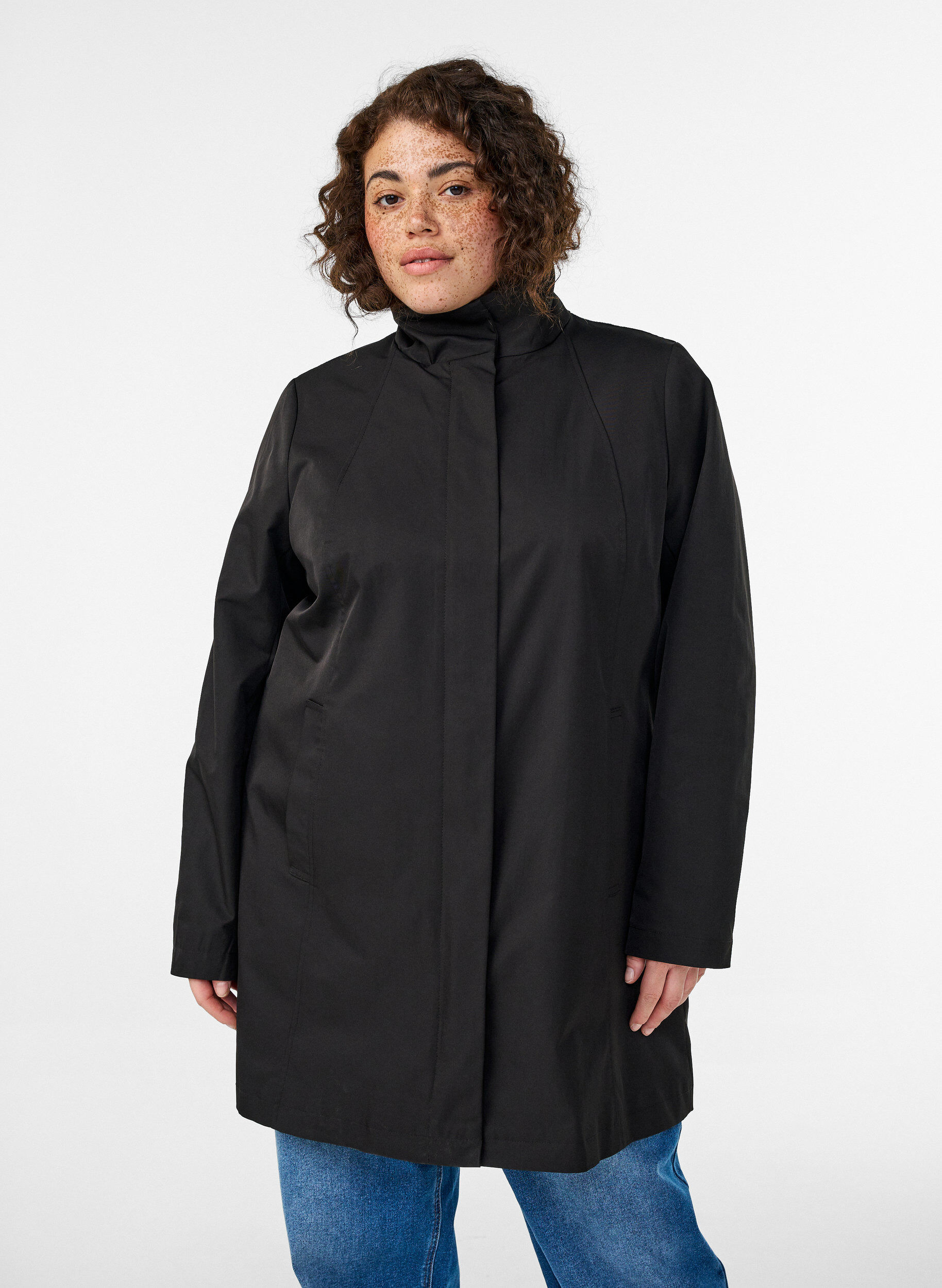 Transitional jacket with pockets and a high collar, Black, Model
