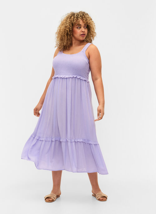 Viscose midi dress with smock, Lavender, Model