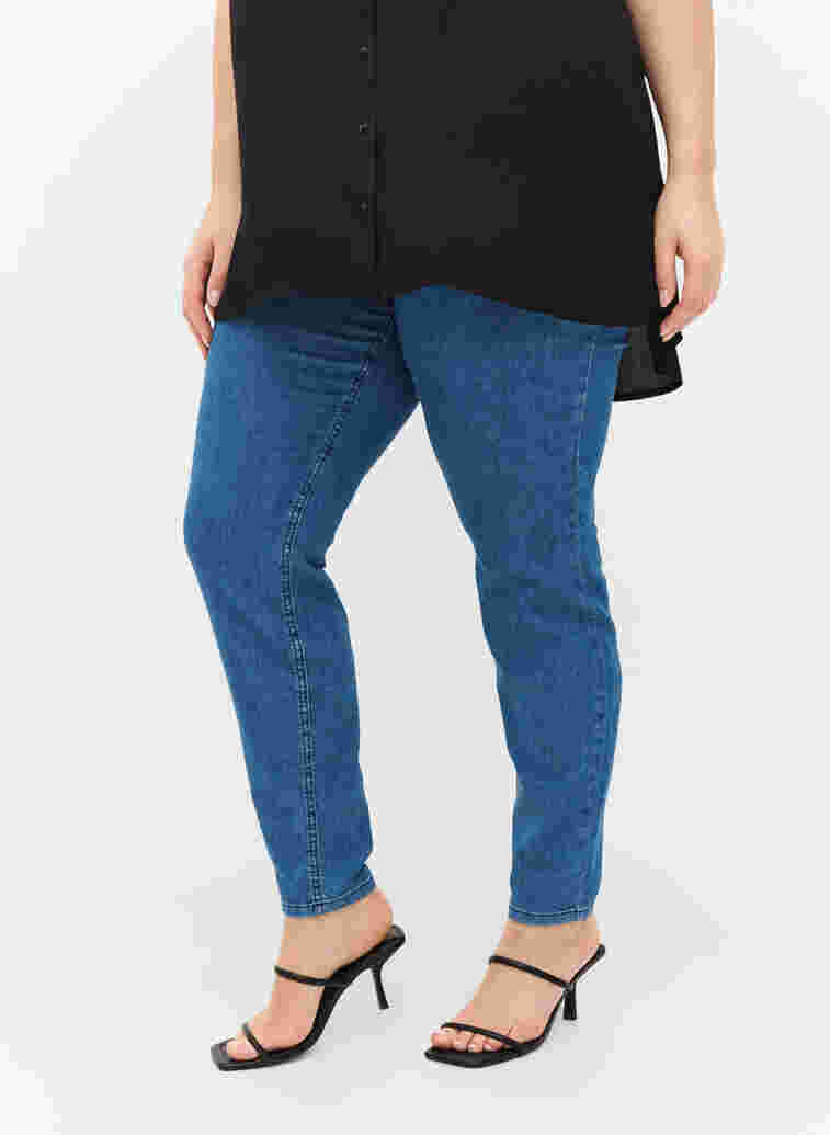 Cotton blend jeggings with back pockets, Blue denim, Model image number 1