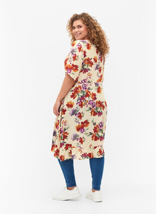 Wrap dress with floral print and short sleeves, Buttercream Vintage, Model image number 1