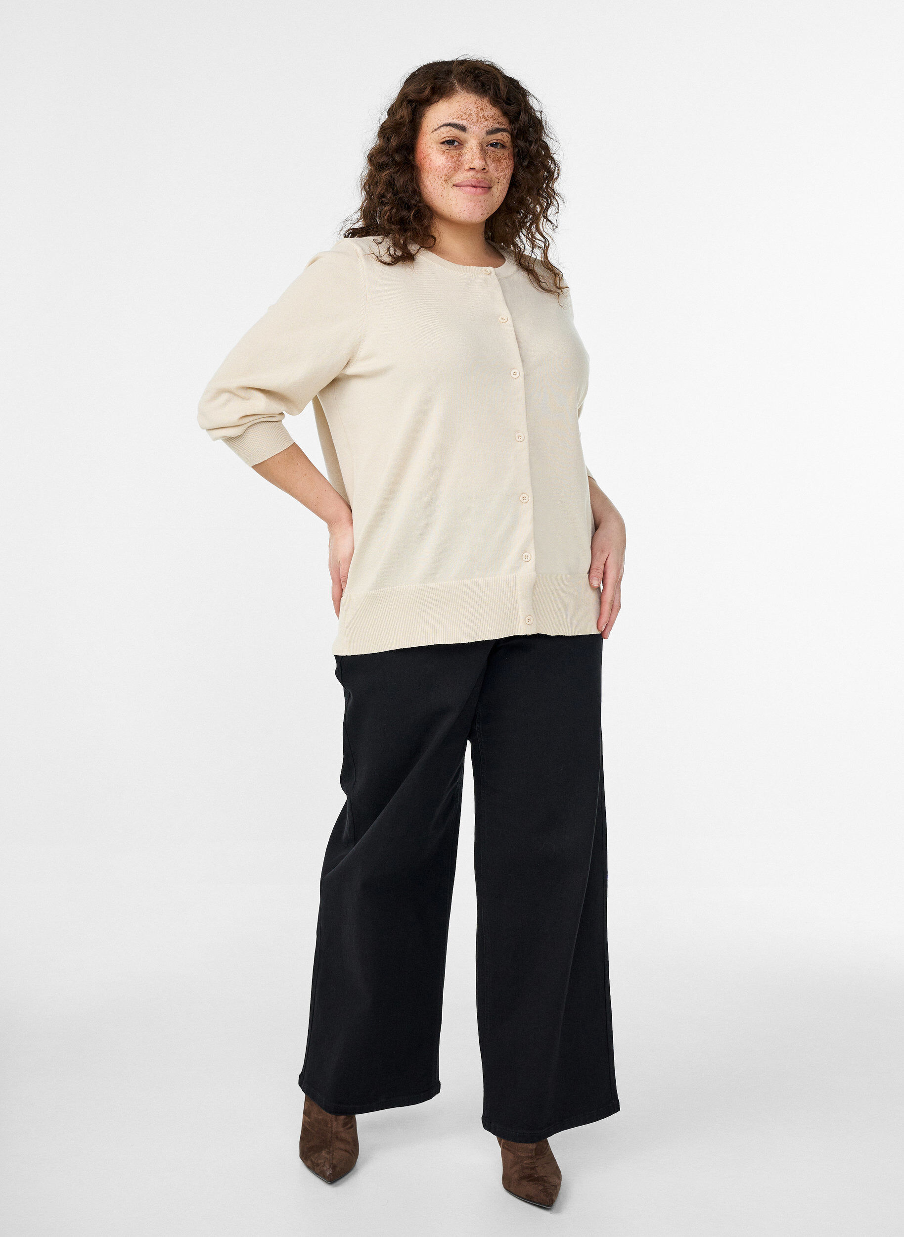 ZizzifashionFine-knit cardigan with round neck, Beige, Model image number 1
