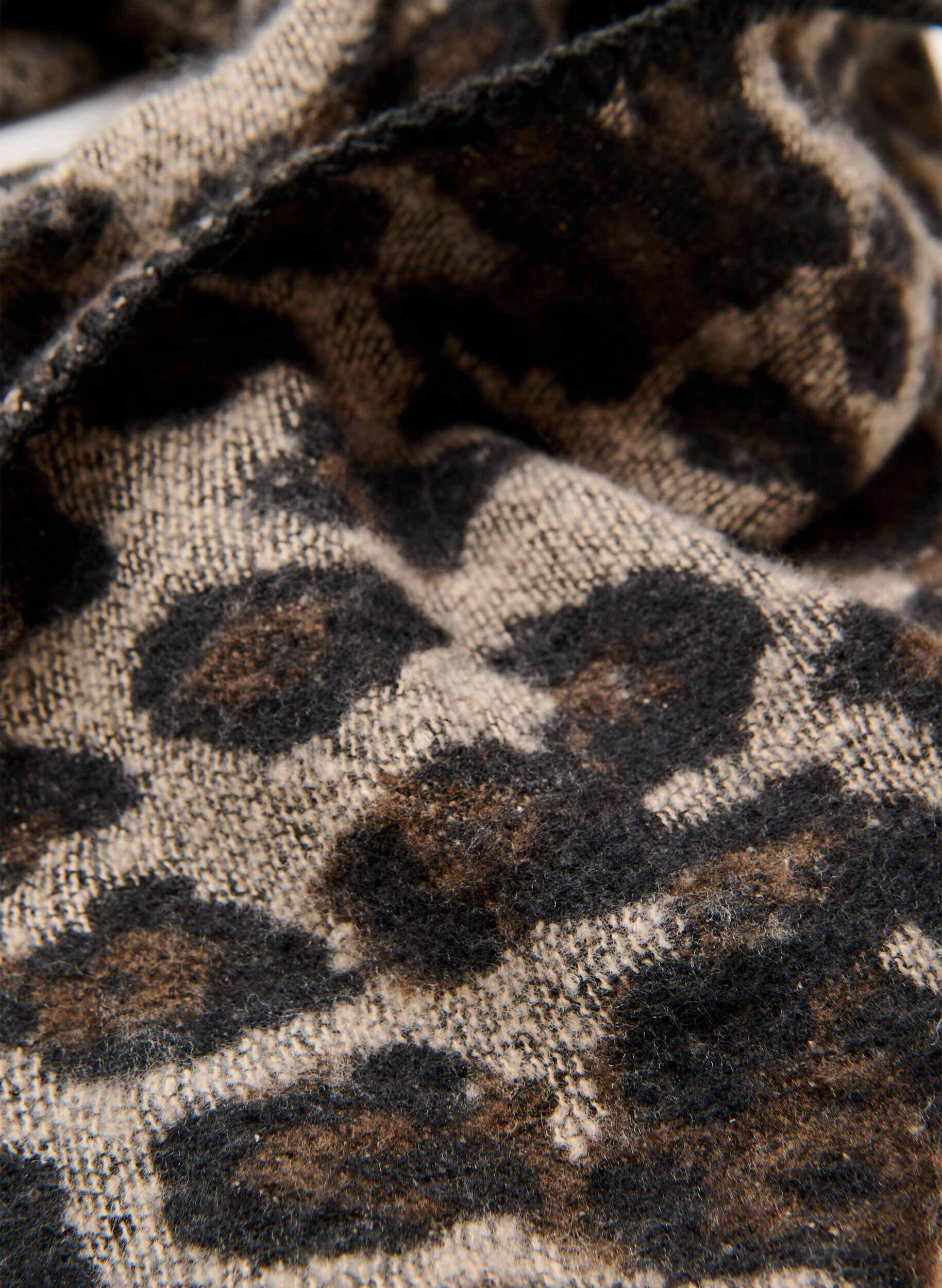 Zizzifashion Soft scarf with pattern and warm colours, Brown, Packshot image number 1