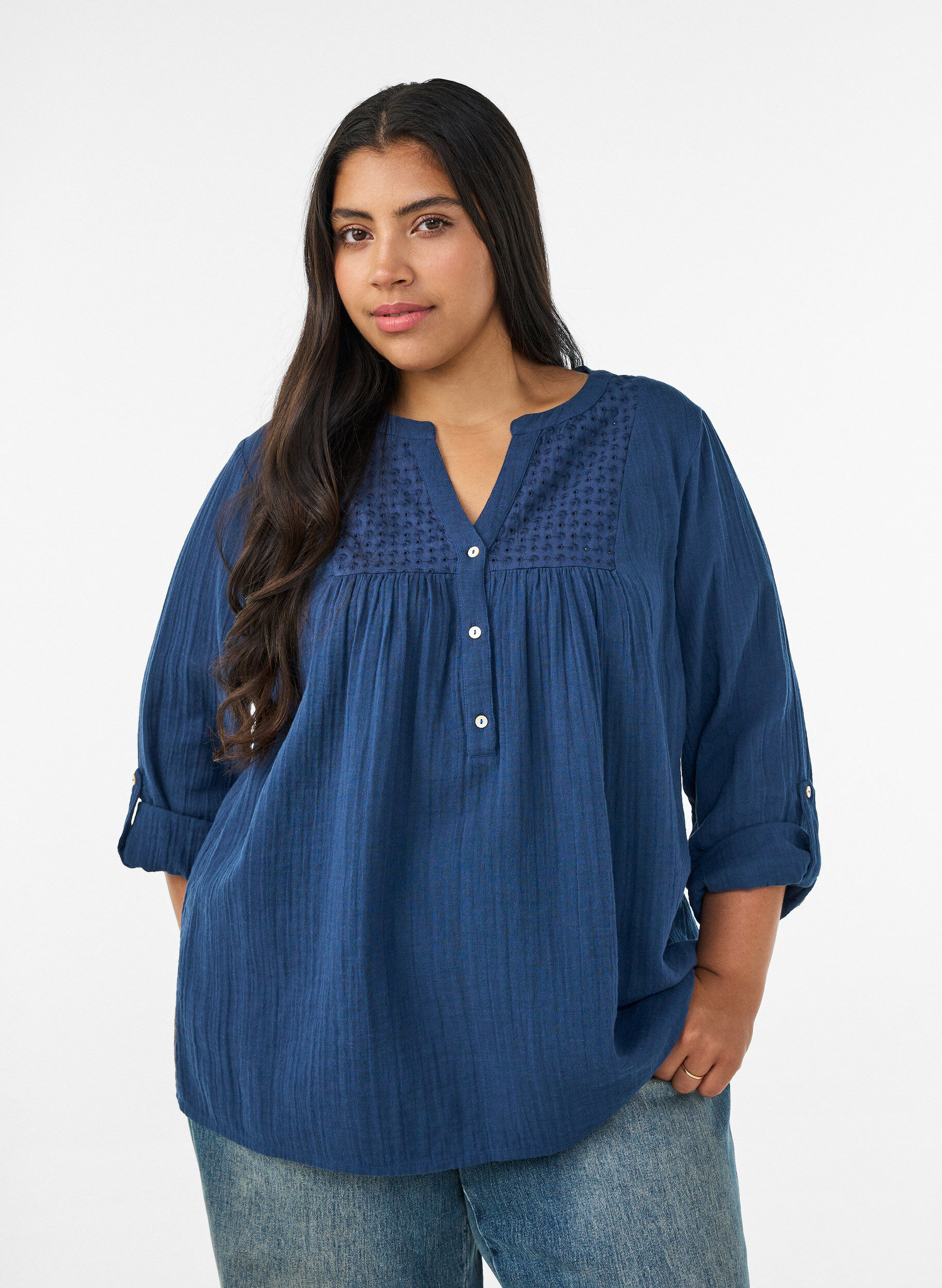 ZizzifashionBlouse in cotton muslin with broderie anglaise, Blue, Model image number 0