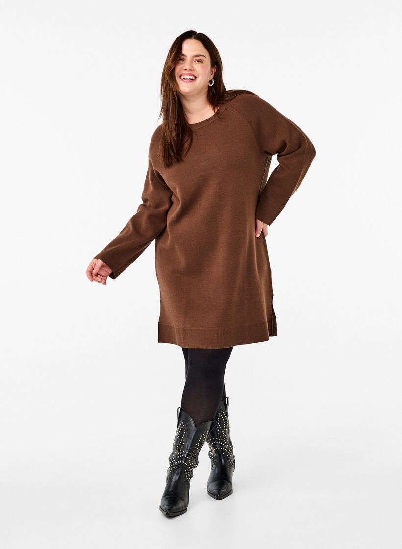 Knitted dress with a round neck and slit, Brown, Model image number 1