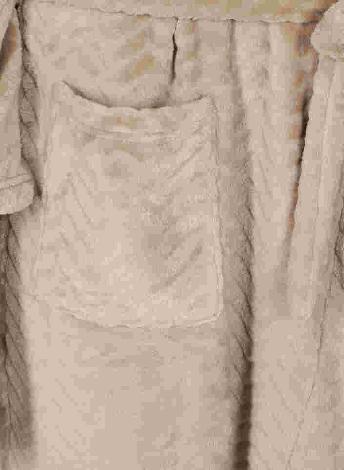 Short patterned dressing gown with pockets, Cuban Sand, Packshot image number 3