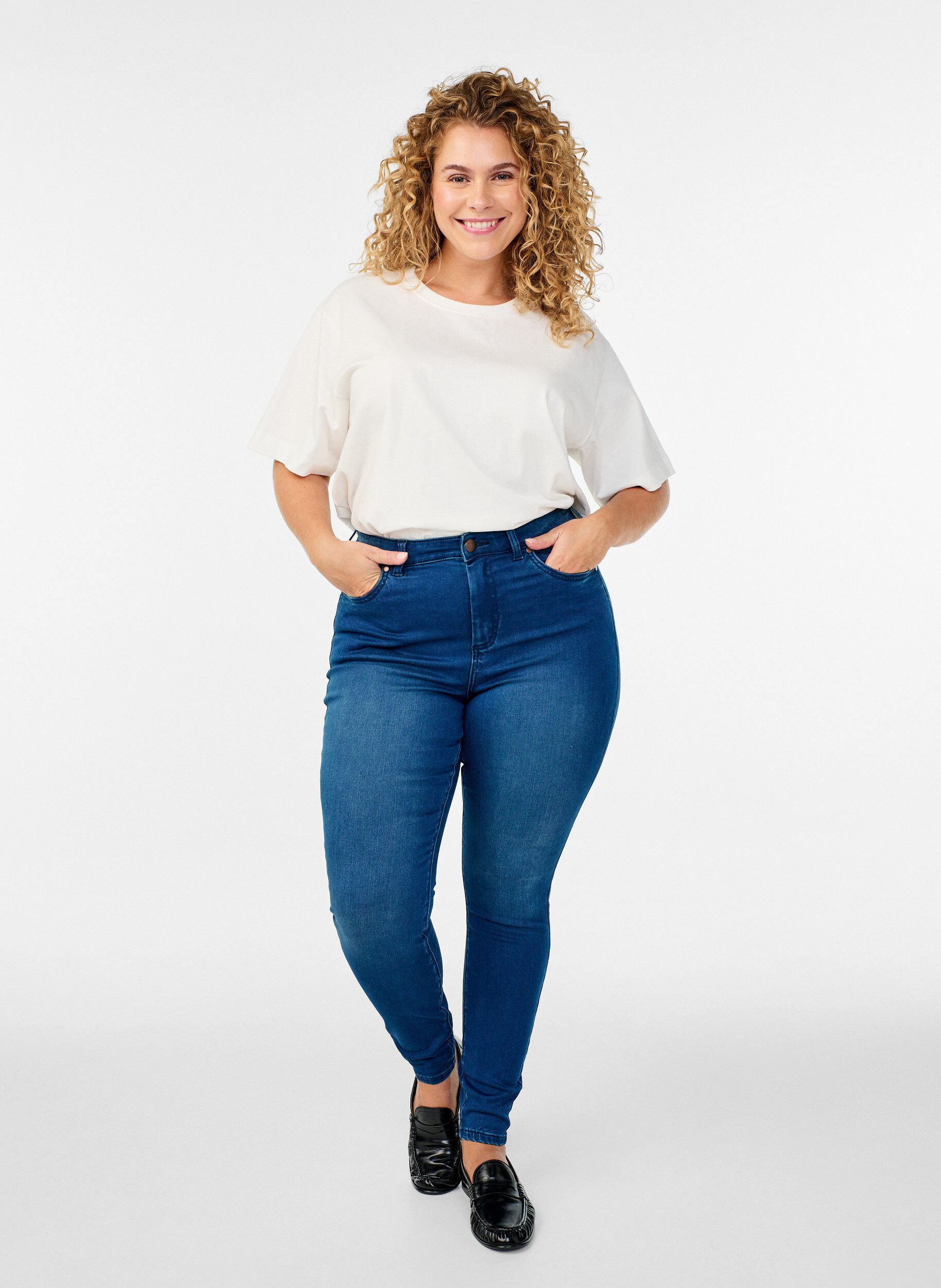 Super slim Amy jeans with high waist, Blue, Model