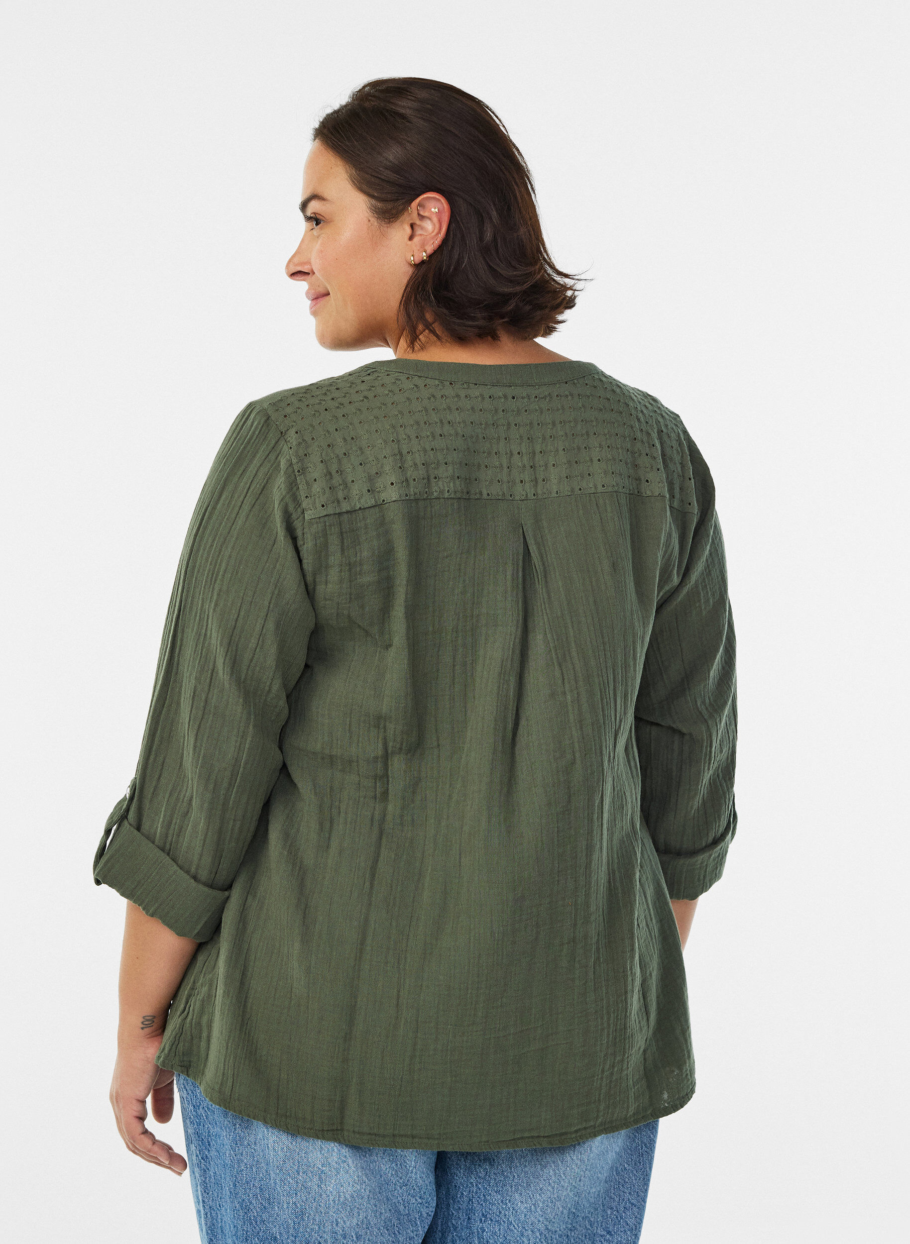 ZizzifashionBlouse in cotton muslin with broderie anglaise, Green, Model image number 2