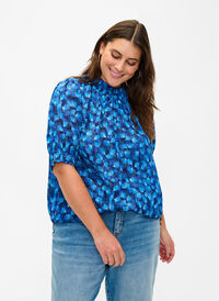 Short-sleeved smock blouse with print, Navy Blazer Leaf AOP, Model