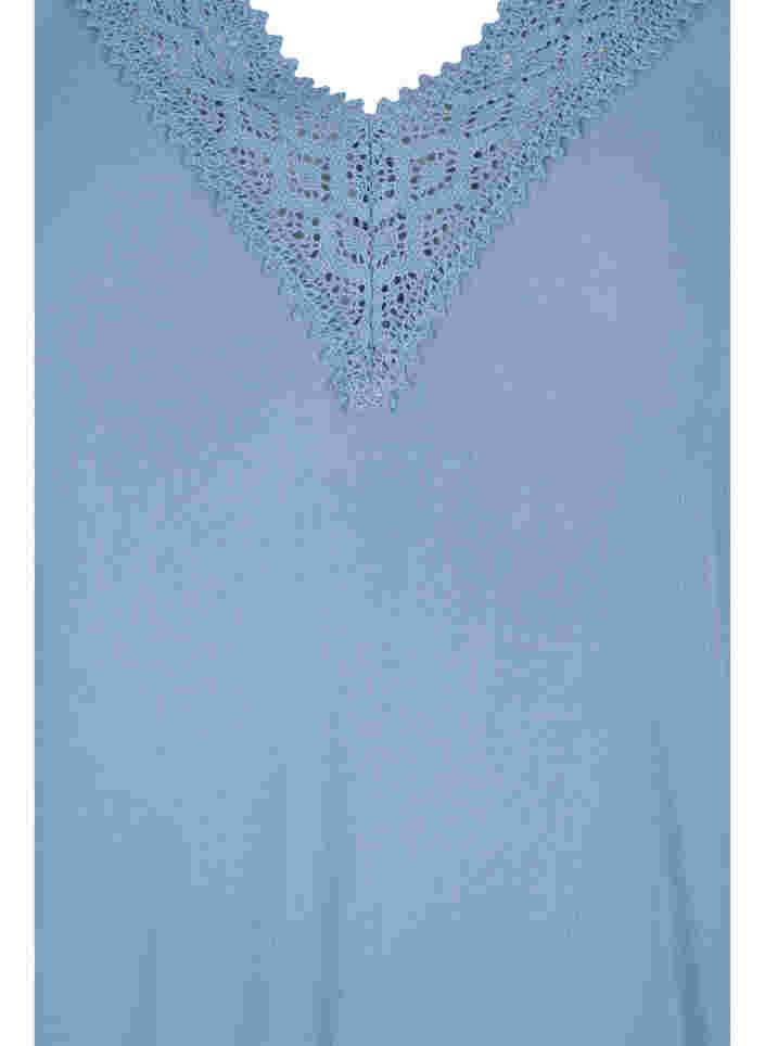 Short-sleeved viscose tunic with lace details, Coronet Blue, Packshot image number 2