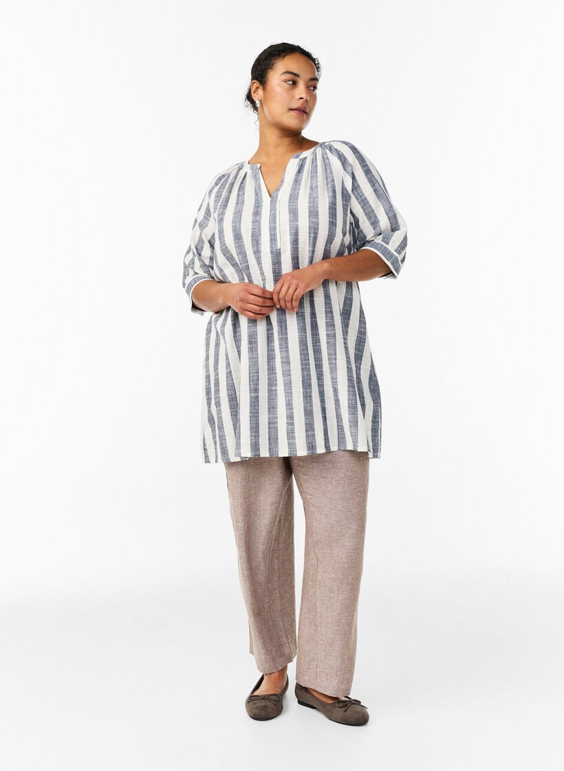 Cotton tunic with a V-neck, Blue, Model image number 1