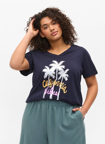 Cotton t-shirt with a v-neck, Night Sky California, Model image number 0