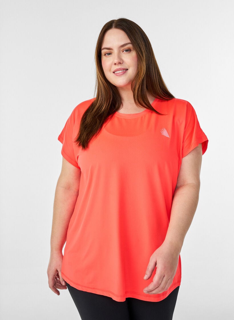 Solid-coloured training T-shirt, Coral, Model image number 0