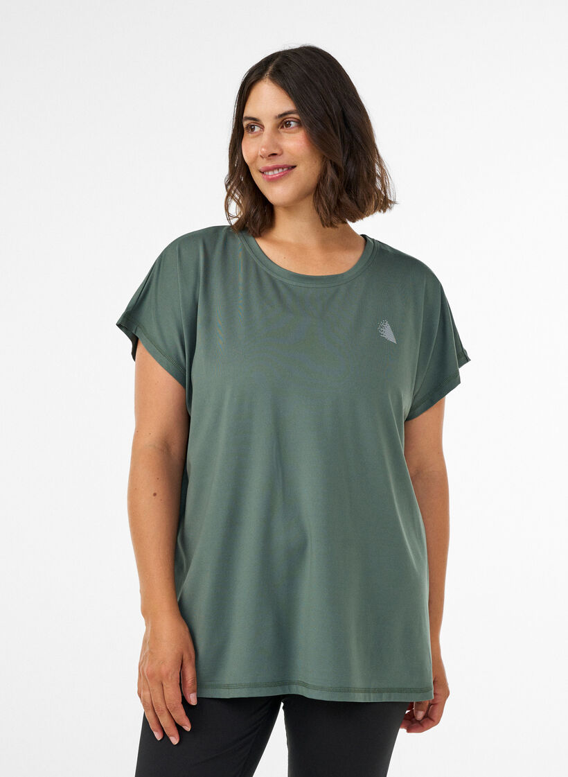 Solid-coloured training T-shirt, Green, Model image number 0