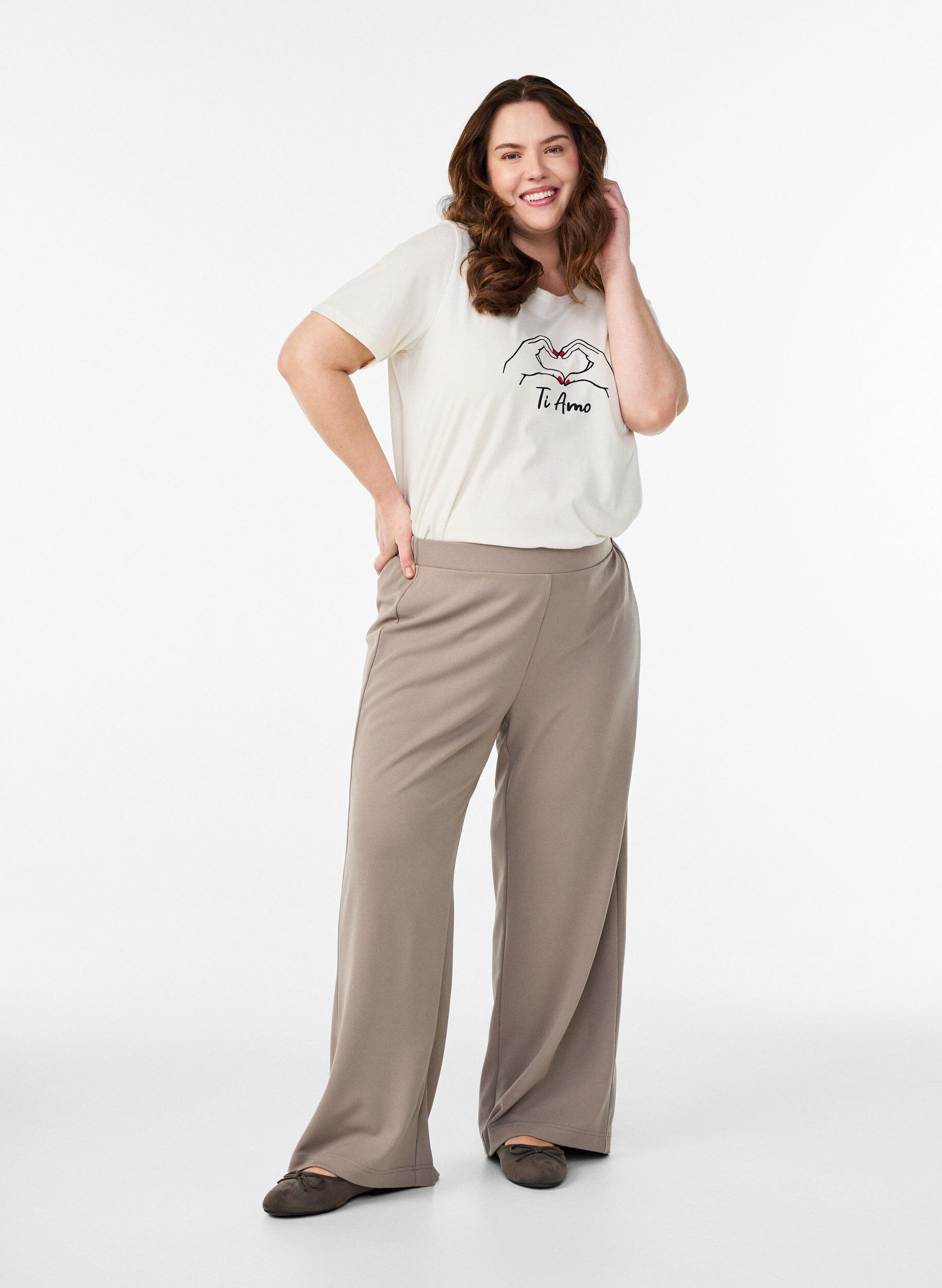 Wide-leg trousers, Beige, Model
