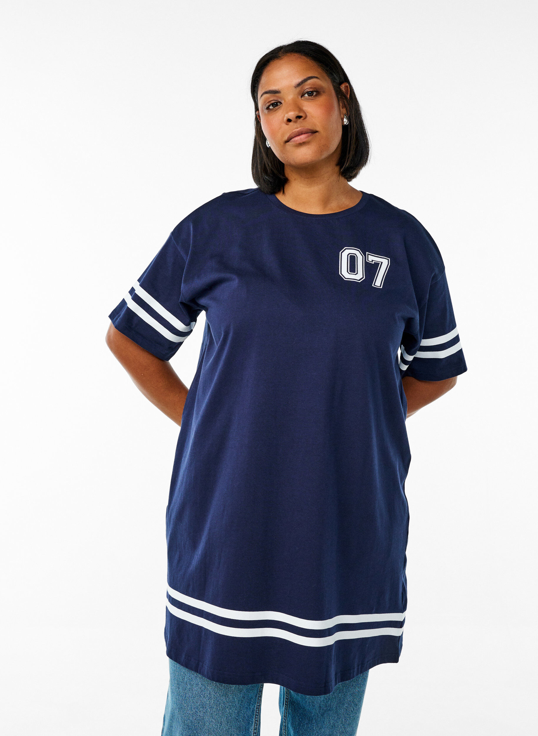 Short T-shirt dress with sporty details, Blue, Model