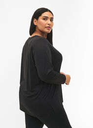 Long-sleeved training blouse with structure, Black, Model
