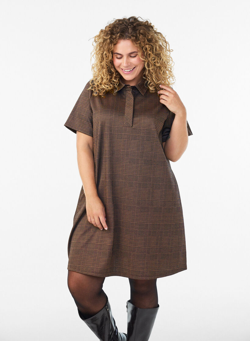 Short checked dress with a shirt collar, Brown, Model image number 0