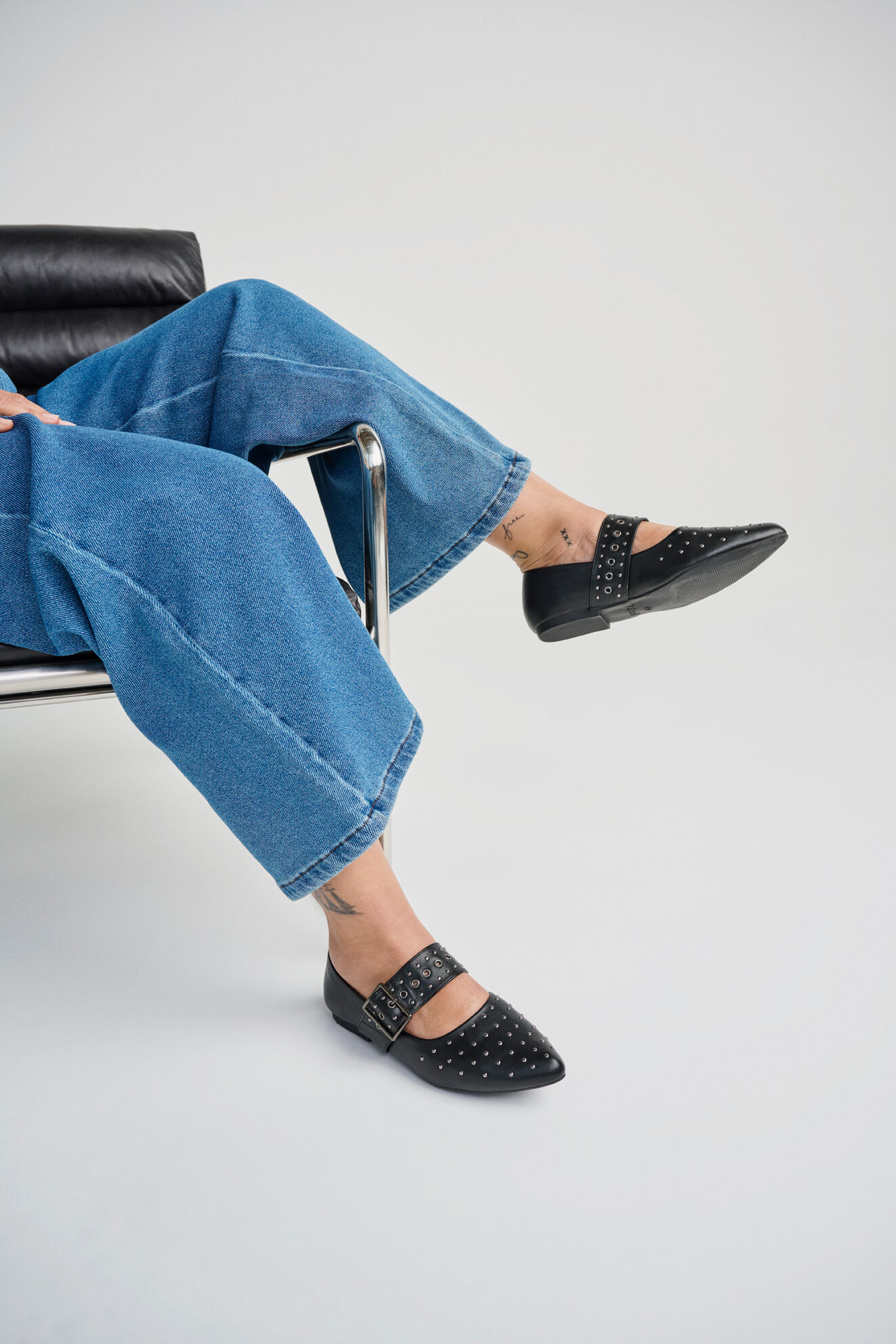 Zizzifashion Ballerina with buckle and studs, , Model