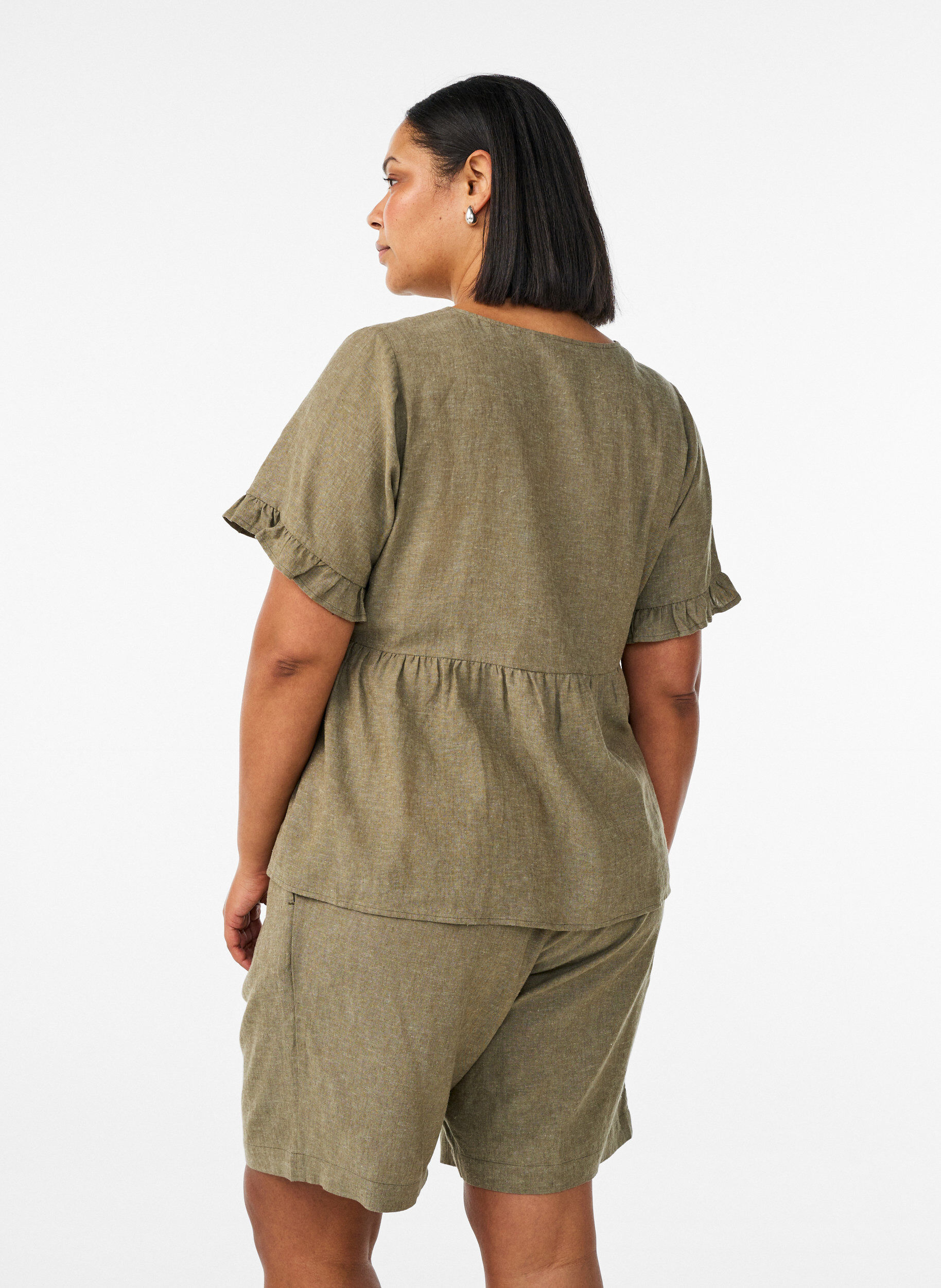 Zizzifashion High-waisted linen and viscose shorts, Green, Model image number 2