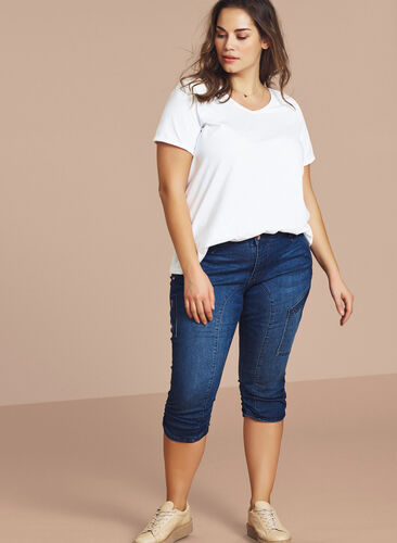Slim fit capri jeans with pockets, Dark blue denim, Model image number 1
