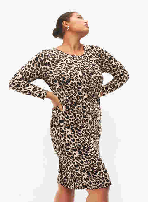 Long sleeve dress in leopard print