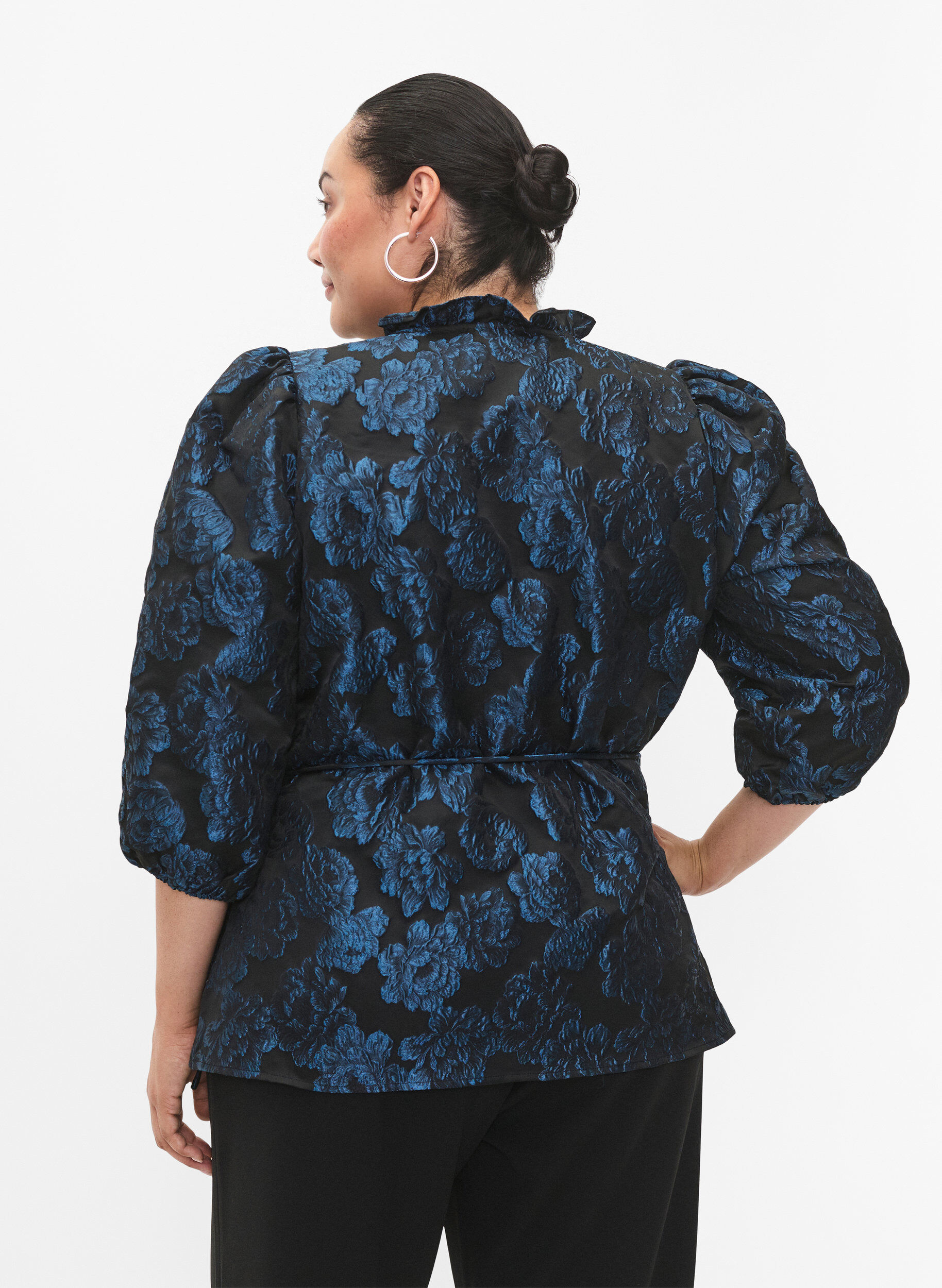 Zizzifashion Jacquard wrap blouse with 3/4 sleeves, Black Blue, Model image number 1